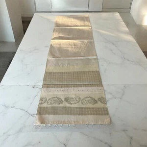 Table Runner 13.5 X 70 Cream With Silver Embroidery Jacquard Trim Acrylic Beads - Picture 1 of 6