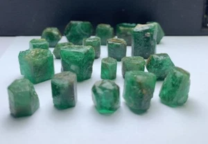 90 Carat Natural Very unique ￼Emerald Crystal From Swat Mine Pakistan. - Picture 1 of 12