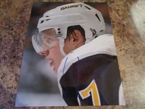 TYLER MYERS SIGNED 8X10 GLOSSY PHOTO BUFFALO SABRES VANCOUVER CANUCKS (E) - Picture 1 of 2