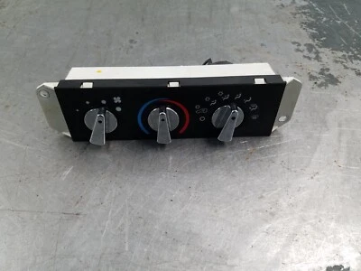 2006 Jeep Wrangler TJ Rubicon 4x4 Climate Control Panel #0921 Q7 - Image 1 of 4