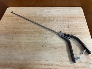 Karl Storz 26173KL Laparoscopic Macro Needle Holder (F192) - Picture 1 of 6