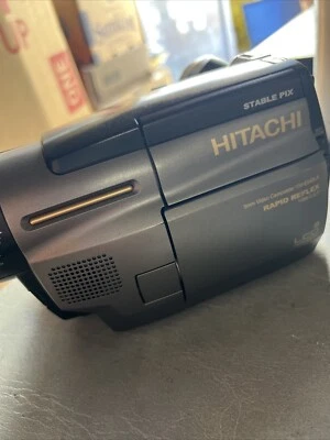 HITACHI VM-E545LA 8mm Video Camcorder PARTS OR REPAIR✅ READ BELOW - Image 1 of 4