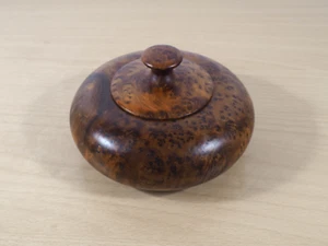 Vintage Turned Trinket Box Burr Walnut 12 Cm Across Height 7 Handmade - Picture 1 of 10