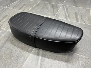 HONDA DAX CT70 ST50 ST70 TRAIL 50 70 Complete Seat ( Metal Base ) - Picture 1 of 13