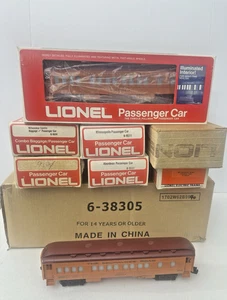 MINT Lionel 6-38305 GP-7 Milwaukee Locomotive w 7 Matching Passenger/Dining cars - Picture 1 of 16