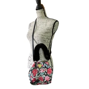 Betsey Johnson Floral Bucket Tote Umhängetasche Neu mit Etikett - Bild 1 von 10