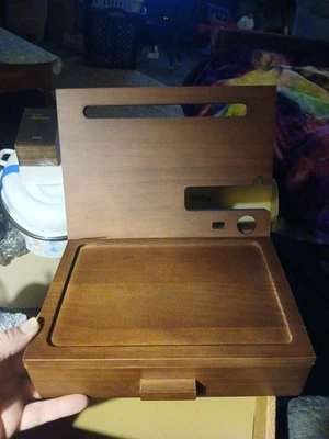 Estación de carga de madera para teléfono mesita de noche organizadora de escritorio llaves regalo para hombres Foto 1 de 3