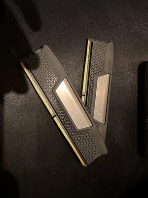 Corsair Vengeance DDR5 32GB (2x16GB) 6000MHz CMK32GX5M2B6000Z30 - Image 1 of 3