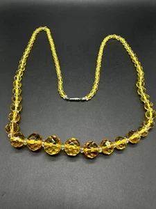 Beautiful vtg art deco graduated faceted yellow crystal Necklace 30" Long - Picture 1 of 7