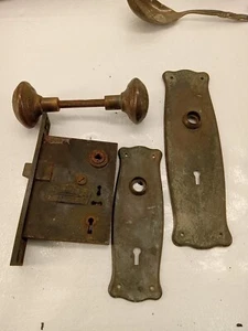 VINTAGE SARGENT & CO EASY SPRING MORTISE DOOR LOCK And HANDLE - Picture 1 of 8