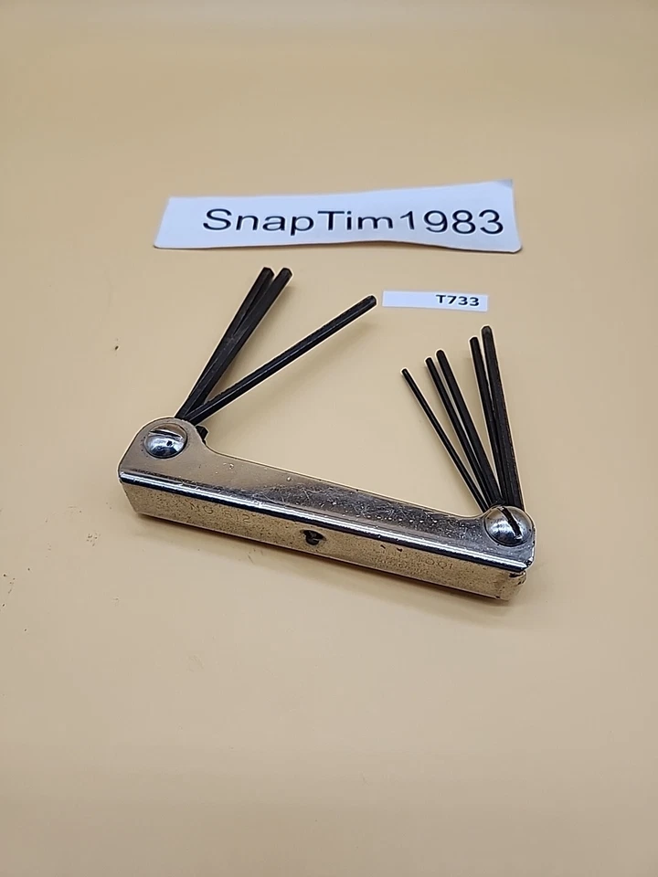 Eklind Tool No812  Folding Hex Wrench Set - Image 1 of 4