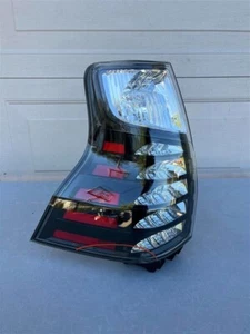 2023 Lexus GX460 F-Sport Black Tail Light OEM - Bild 1 von 17