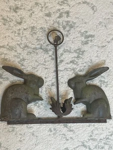 Gusseisen Doppel Hase Kaninchen Metall Einzel Wandleuchter Kerzenhalter Landhaus - Bild 1 von 11