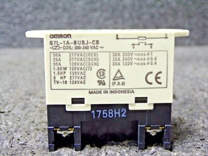 Relé de alimentación cerrado con brida inferior OMRON 200/240VAC, 4 pines; conexión por tornillo (JT) - Imagen 1 de 4