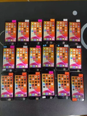 Apple iPhone SE 2020 2nd Gen - 64 GB / 128GB  (Factory Unlocked) SIM FREE GOOD - Image 1 of 4