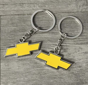 Set of 2 Chevy Keychain Yellow Badge Bow Tie Chevrolet Metal Enamel Emblem - Bild 1 von 5