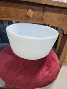 Vintage White Pyrex Ribbed Milk Glass 4 Qt Mixing Bowl for Hamilton Beach #28 - Picture 1 of 4