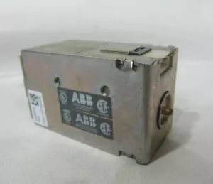 (NEU) ABB Nebenschluss-Luft-Leistungsschalter SOR-1SDA062069R1 SCR-1SDA062080R1 - Bild 1 von 6