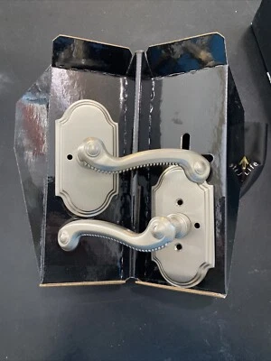 Grandeur Arc Solid Brass Left Handed Privacy Door Lever Set with Newport Lever - Image 1 of 4