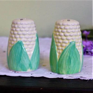 Vintage Corn on the Cob Salt Pepper Shakers Set of 2 3X2 Ceramic JAPAN - Picture 1 of 3