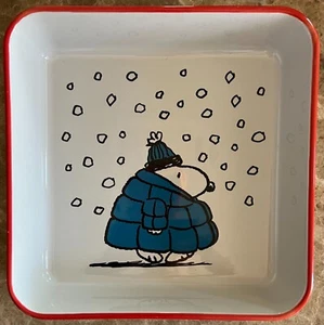 Peanuts Snoopy & The Gang Christmas Holiday 9" x 9" Baking Dish New for 2024 - Picture 1 of 7