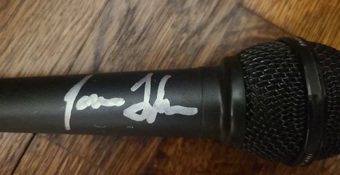 JAMES TAYLOR SIGNED MICROPHONE HOW SWEET IT IS TO BE LOVED W/COA+ PROOF RARE WOW Cover