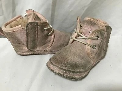 UGG Baby Neumel Cuna 11035001 Rosa Bebé Piel de Oveja Bota Infantil Talla 04/05...S103 Foto 1 de 4