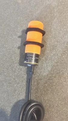 Capacitive Proximity Sensor K10203 - Image 1 of 2