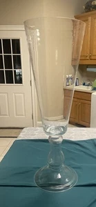Hermoso jarrón de pedestal para tu boda o evento - 28” de alto x 10” de ancho apertura - Imagen 1 de 7