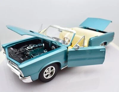 Modellini auto americane scala 1:18 PONTIAC GTO cabriolet diecast collezione car - Immagine 1 di 3