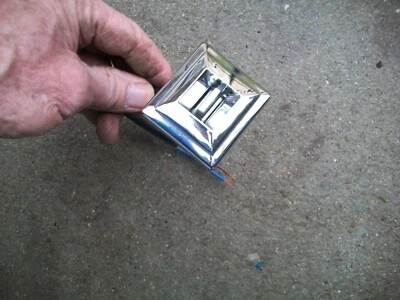 Pontiac Firebird T/A 1971-1981 Camaro puerta GM interruptor de ventana eléctrica nuevo de stock cromado. Foto 1 de 4