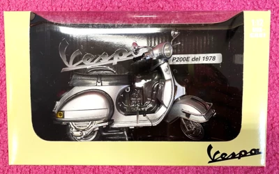 VESPA P200E del 1978 SILBER 1:12 Piaggio Modell Motorroller Original NewRay  - Bild 1 von 4
