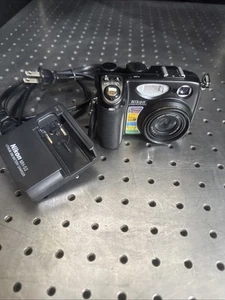Nikon COOLPIX 5400 5.1MP Digital Camera Bundle - Black - Picture 1 of 6