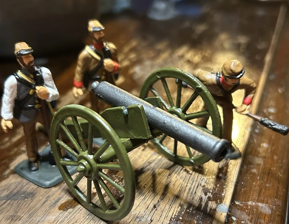 ACW Confederate Artillery Hand Painted Toy Soldiers A Bit Smaller Than 54mm 2 - Image 1 of 4