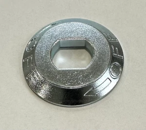 Brida de hoja exterior para sierra inalámbrica Milwaukee 2830-20-(K43A) 43-34-0426 - Imagen 1 de 2
