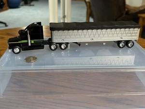 Ertl White John Deere Grain Hauler Tractor Trailer - Picture 1 of 10