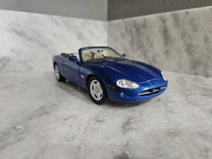 1996 Maisto 1:18 Scale JAGUAR XK8 Convertible Blue Diecast Model - Picture 1 of 12
