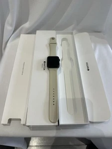 Apple Watch Series 3 42mm With Strap, NOT WORKING FAULTY - Zdjęcie 1 z 12