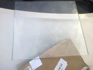 Rectangular Toughened Glass Single 4mm Shelf 284 x 257mm bathroom with brackets - Picture 1 of 1