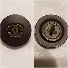 1 Chanel Brown eggplant CC button resin metal signed on back Great Condition