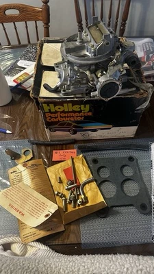 holley carburetor R8517aaa, Rebuilt, 450 Cfm, 4bbl - Image 1 of 4