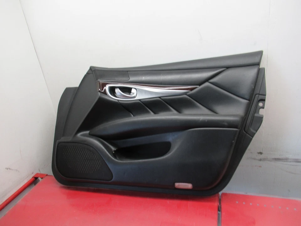 11-13 INFINITI M37s PANEL DE PUERTA INTERIOR DEL LADO DEL PASAJERO DELANTERO DERECHO OEM Foto 1 de 4