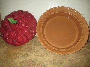 VTG Treasure Craft USA Ceramic 13" Apple Pie Keeper Dish Plate With Lid Cover - Picture 1 of 14