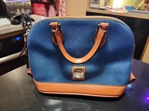 Dooney & Bourke marineblau Kiesel Leder Umhängetasche Handtasche brauner Besatz 9 x 7" - Bild 1 von 5