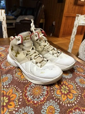 Zapatillas de baloncesto Under Armour Curry 2 para niños jóvenes talla 5Y 1270817-100 Foto 1 de 4