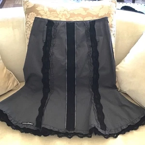 Des Filles ala Vanille Paris Rock kann aussehen Größe Small gebraucht, in einwandfreiem Zustand - Bild 1 von 6