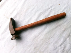 SMALL SHOE HAMMER - 8 OZ HEAD - Picture 1 of 4