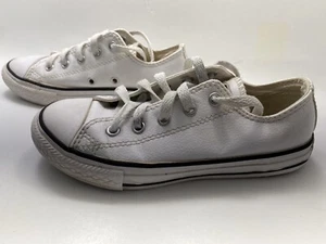Converse All Stars- White Leather Oxford Shoe - Size 13.5 Super Cute! - Picture 1 of 6