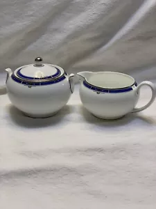 Wedgewood Kingsbridge creamer and sugar set - Picture 1 of 5