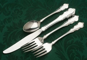 Martinique by Oneida Sterling Silver 4 piece Place Setting, gently used - Picture 1 of 1